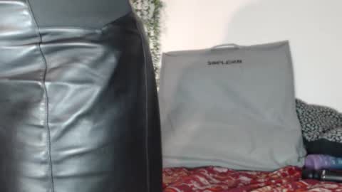 Snapshot of real_36_dd chatting on 03/01/25, 11:04 Fannie online show from 03/01/25, 11:04