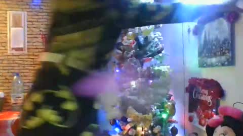 Snapshot of real_coupl3 chatting on 12/20/25, 06:59 real_coupl3 online show from 12/20/25, 06:59