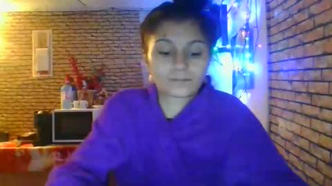 Snapshot of real_coupl3 chatting on 01/07/26, 08:06 real_coupl3 online show from 01/07/26, 08:06