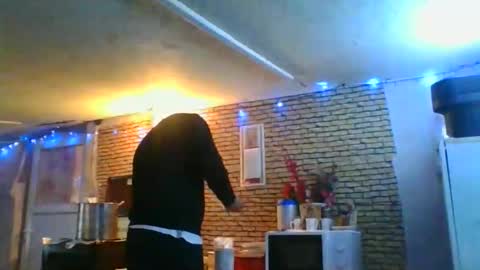 Snapshot of real_coupl3 chatting on 01/09/26, 07:11 real_coupl3 online show from 01/09/26, 07:11