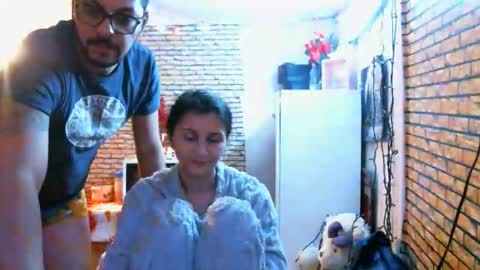 Snapshot of real_coupl3 chatting on 01/14/26, 08:03 real_coupl3 online show from 01/14/26, 08:03