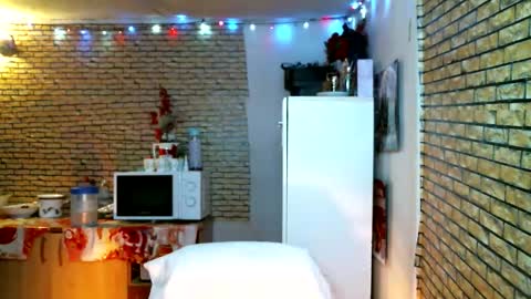 Snapshot of real_coupl3 chatting on 02/03/26, 08:58 real_coupl3 online show from 02/03/26, 08:58