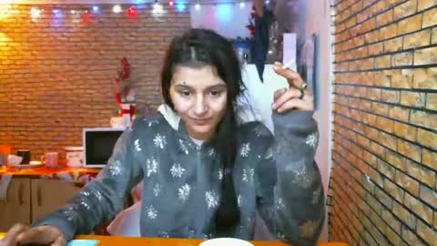 Snapshot of real_coupl3 chatting on 02/05/26, 07:24 real_coupl3 online show from 02/05/26, 07:24