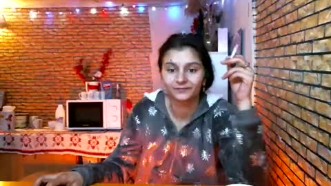 Snapshot of real_coupl3 chatting on 02/08/26, 08:51 real_coupl3 online show from 02/08/26, 08:51