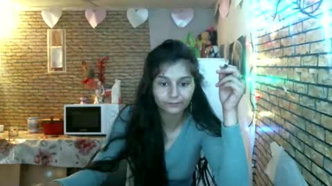 Snapshot of real_coupl3 chatting on 05/10/26, 06:40 real_coupl3 online show from 05/10/26, 06:40