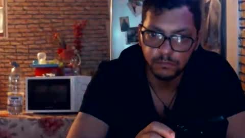 Snapshot of real_coupl3 chatting on 05/19/26, 03:46 real_coupl3 online show from 05/19/26, 03:46