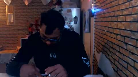 Snapshot of real_coupl3 chatting on 05/24/26, 04:06 real_coupl3 online show from 05/24/26, 04:06