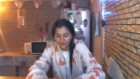 Snapshot of real_coupl3 chatting on 05/30/26, 07:44 real_coupl3 online show from 05/30/26, 07:44