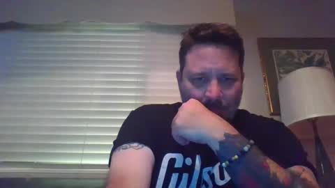 Snapshot of real_dilf1000 chatting on 10/05/25, 04:11 Bear online show from 10/05/25, 04:11