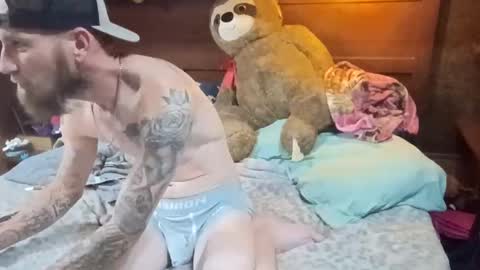 Real Hot Couple online show from 04/28/26, 02:27