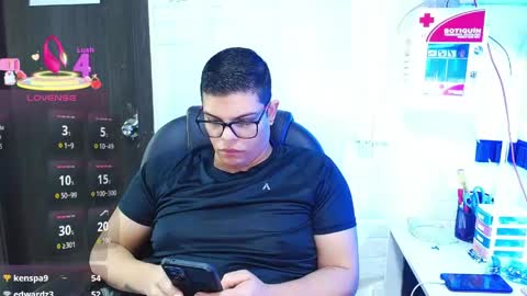 Snapshot of realjoel chatting on 05/11/26, 04:04 Joel online show from 05/11/26, 04:04