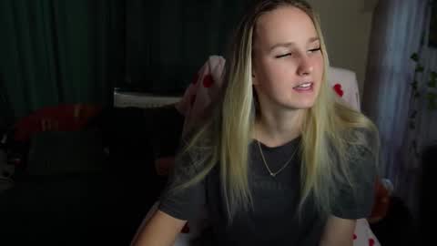 IG realmiagold online show from 02/27/25, 09:32