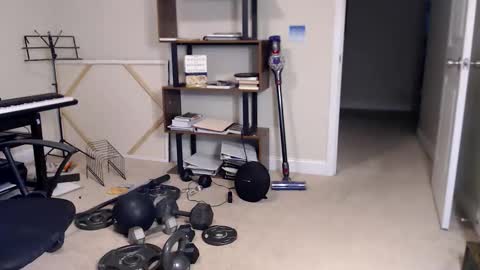 Snapshot of realreyblack chatting on 10/27/25, 07:51 Rey online show from 10/27/25, 07:51