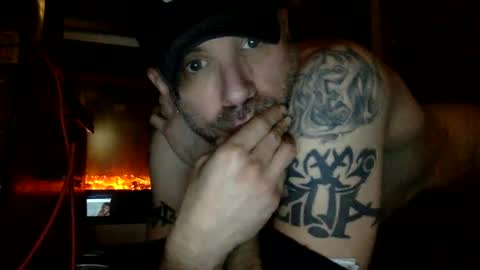 Snapshot of realzilla69 chatting on 01/31/25, 11:03 realzilla69 online show from 01/31/25, 11:03