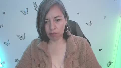Snapshot of rebbeca09 chatting on 06/07/26, 12:09 Rebbeca online show from 06/07/26, 12:09