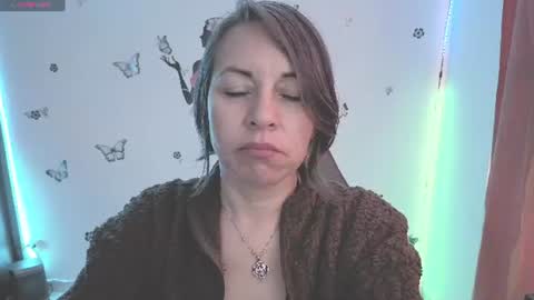 Snapshot of rebbeca09 chatting on 07/16/26, 01:06 Rebbeca online show from 07/16/26, 01:06