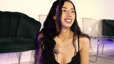 rebbeccaray online show from 12/17/25, 08:26