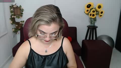 REBECA online show from 05/01/26, 01:59