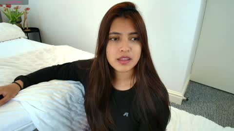 Rebeca Williams online show from 05/05/26, 01:30