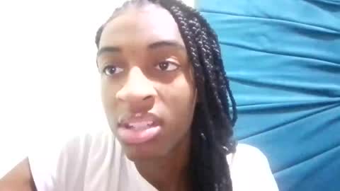 Tu mami Rebecca online show from 05/05/26, 04:31