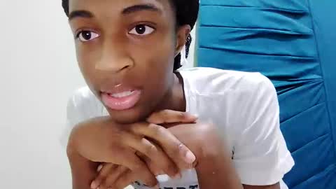 Tu mami Rebecca online show from 05/09/26, 03:56