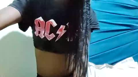 Tu mami Rebecca online show from 05/10/26, 02:28