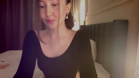 Snapshot of rebecca_demure18 chatting on 03/23/26, 10:36 Lets talk here 33. online show from 03/23/26, 10:36