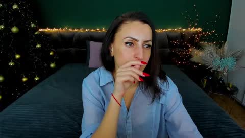 Snapshot of rebecca_diamonds chatting on 01/10/25, 12:47 rebecca_diamonds online show from 01/10/25, 12:47