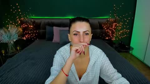 Snapshot of rebecca_diamonds chatting on 02/02/25, 03:49 rebecca_diamonds online show from 02/02/25, 03:49