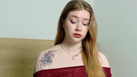 Snapshot of rebecca_lace chatting on 09/13/25, 01:38 rebecca_lace online show from 09/13/25, 01:38