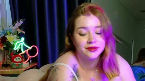 Snapshot of rebecca_lace chatting on 10/19/25, 01:39 rebecca_lace online show from 10/19/25, 01:39