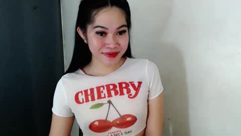 Snapshot of rebecca_slutt chatting on 10/15/25, 06:35 its me asian rebecca online show from 10/15/25, 06:35