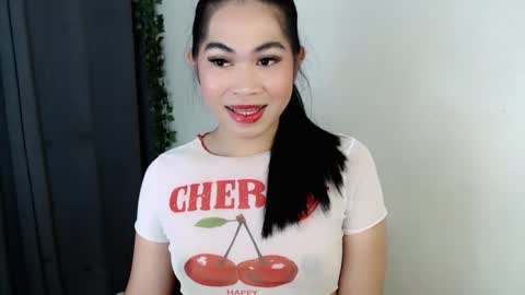 Snapshot of rebecca_slutt chatting on 01/12/26, 12:10 its me asian rebecca online show from 01/12/26, 12:10