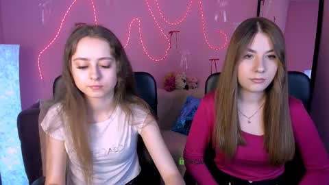 Snapshot of rebecca_smile_ chatting on 03/31/26, 12:05 rebecca_smile_ online show from 03/31/26, 12:05