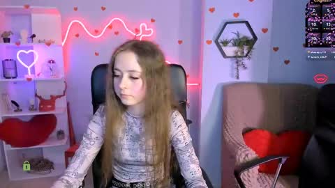 Snapshot of rebecca_smile_ chatting on 04/18/26, 07:58 rebecca_smile_ online show from 04/18/26, 07:58