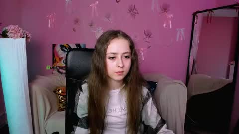 Snapshot of rebecca_smile_ chatting on 04/20/26, 12:19 rebecca_smile_ online show from 04/20/26, 12:19