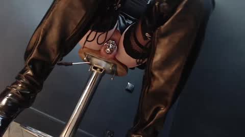 Rebeccalachaude online show from 01/13/25, 02:11