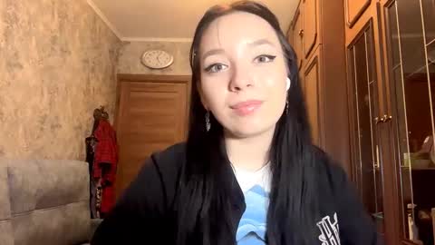 Sofia online show from 12/04/25, 02:04