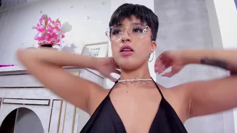 Snapshot of rebeka_baker chatting on 03/08/25, 09:18 REBEKA online show from 03/08/25, 09:18