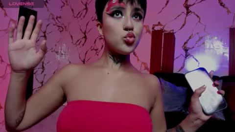 Snapshot of rebeka_baker chatting on 10/09/25, 11:30 REBEKA online show from 10/09/25, 11:30