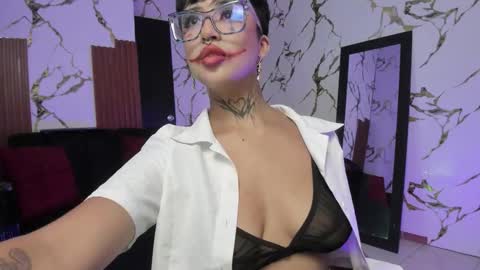 Snapshot of rebeka_baker chatting on 10/21/25, 12:17 REBEKA online show from 10/21/25, 12:17