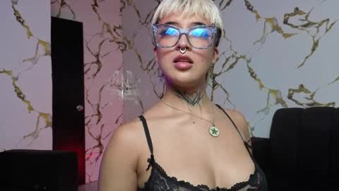 Snapshot of rebeka_baker chatting on 03/31/26, 12:01 REBEKA online show from 03/31/26, 12:01