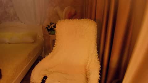 Snapshot of rebekkacharm chatting on 12/17/24, 07:37 rebekkacharm online show from 12/17/24, 07:37