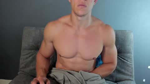 twitter REECET26 instagram RECCETAYLOR online show from 01/25/25, 11:13