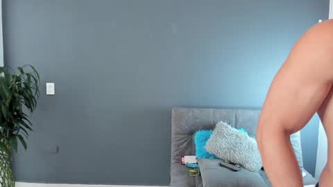 twitter REECET26 instagram RECCETAYLOR online show from 02/02/25, 04:22