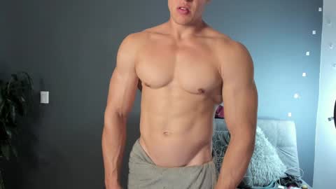 twitter REECET26 instagram RECCETAYLOR online show from 02/05/25, 12:53