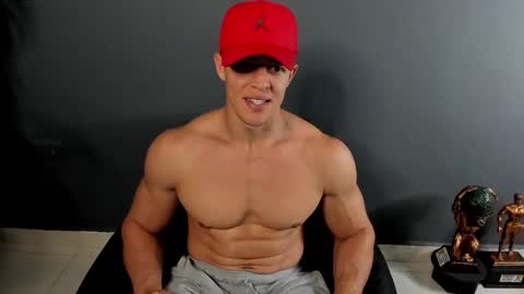 twitter REECET26 instagram RECCETAYLOR online show from 03/12/25, 12:42