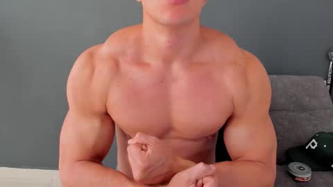 twitter REECET26 instagram RECCETAYLOR online show from 10/04/25, 04:05