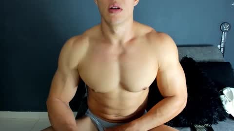 twitter REECET26 instagram RECCETAYLOR online show from 10/22/25, 01:06