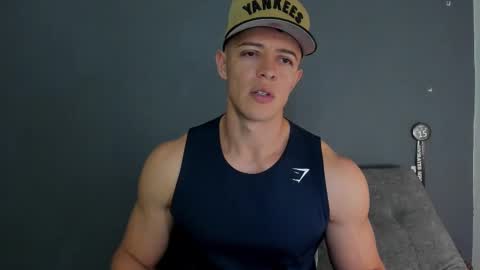 twitter REECET26 instagram RECCETAYLOR online show from 11/09/25, 02:21